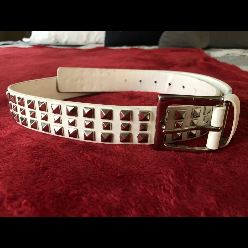 Silver studded white ladies belt